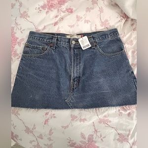 Levis 517 Denim Mini Skirt W34 X 13.5 Frayed Hem Blue Jean Urban Renewal Recycle